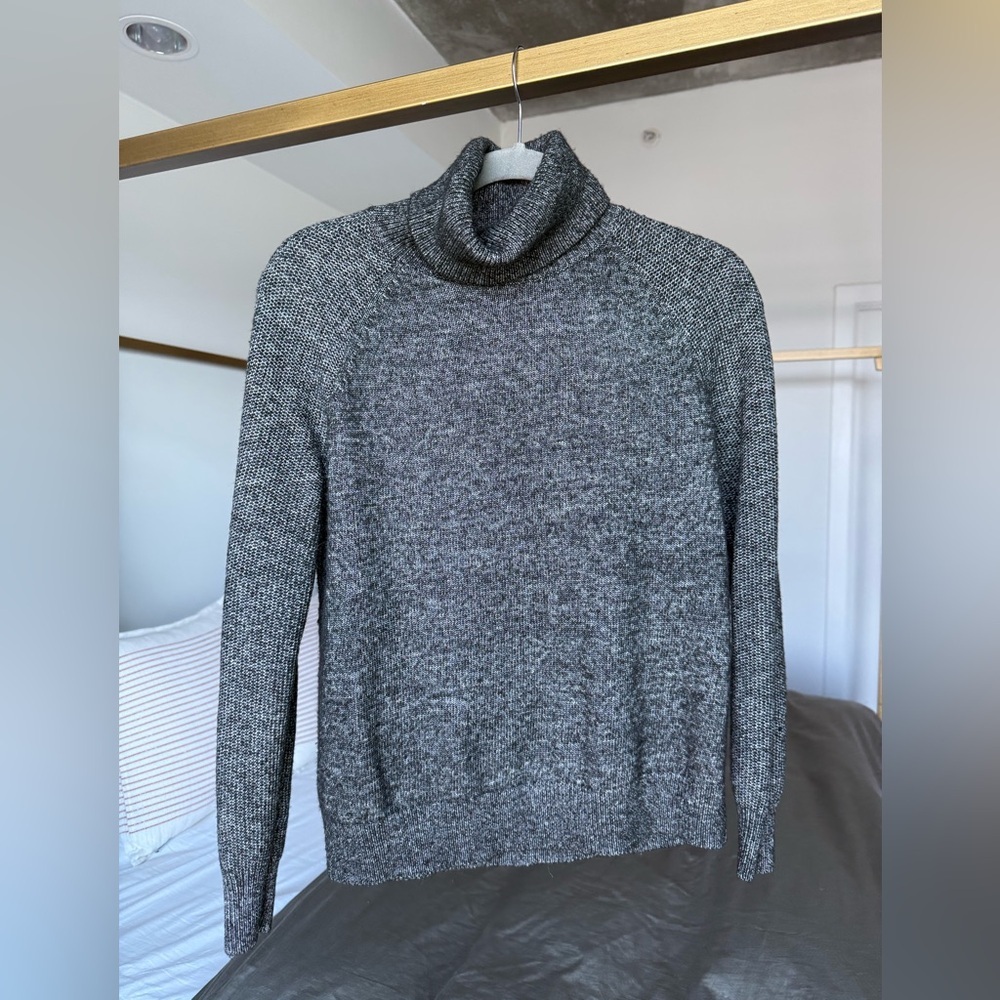 LOFT Turtleneck Long Sleeve Sweater Womens L Charcoal Gray Chunky Knit Neutral